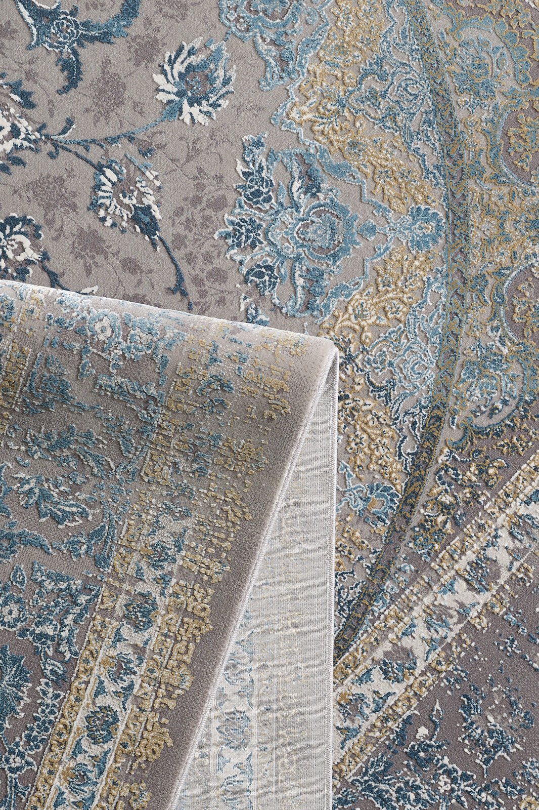 Reimagined Heritage Modernised Medallion Rug - Sky - M642A