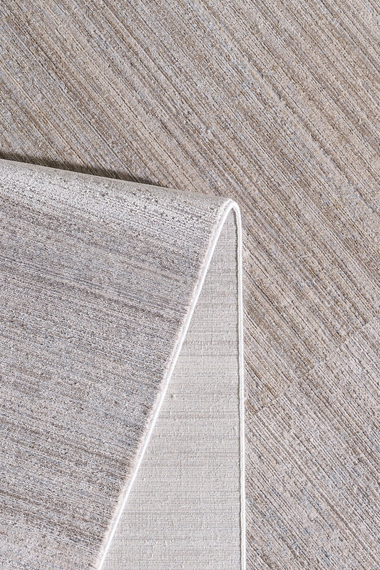 Moderner Teppich mit neutralem Rahmen und Bordüre – EW5541