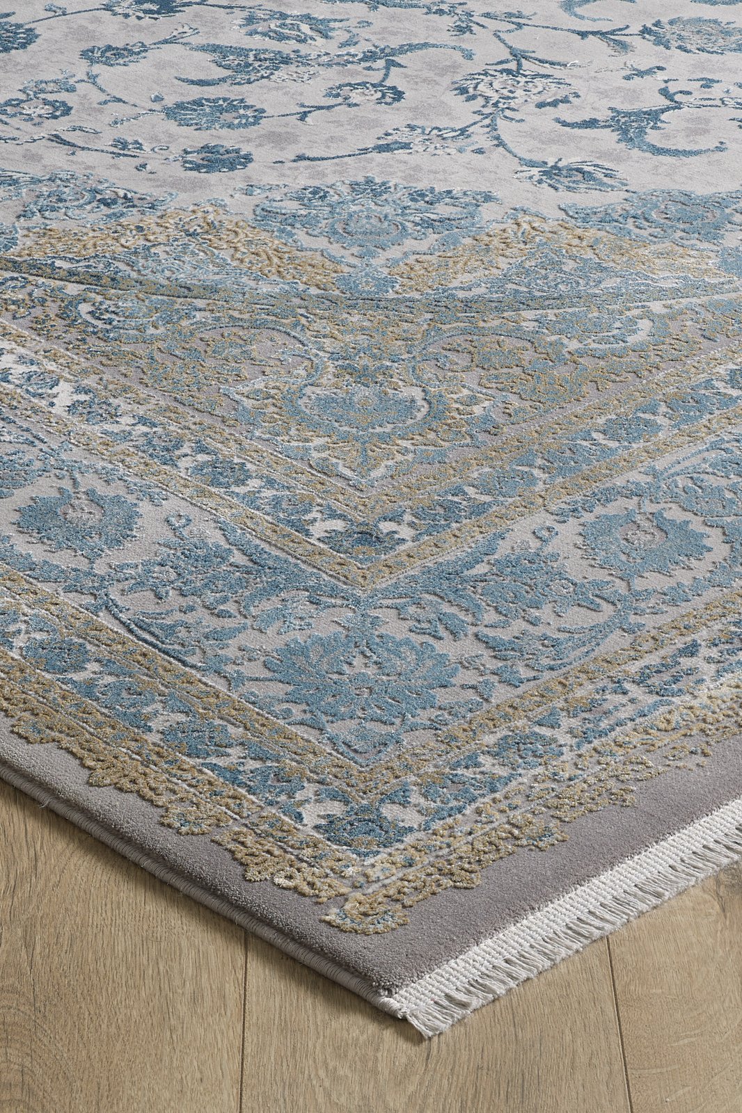 Reimagined Heritage Modernised Medallion Rug - Sky - M642A